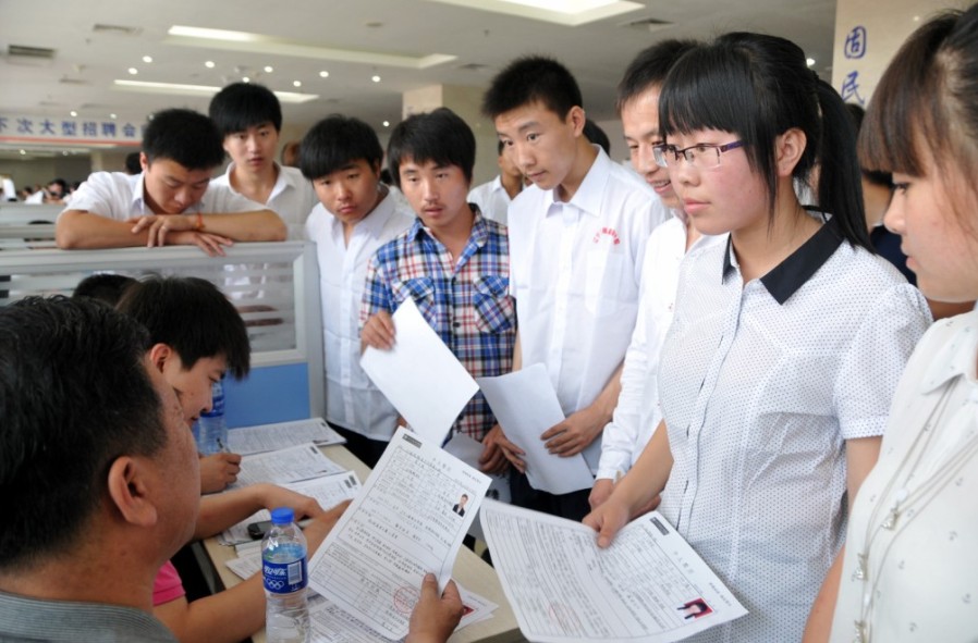 欧美日本国产一区二区三区在线看举办校企合作暨2013届毕业生供需洽谈会